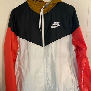 Large Nike windbreaker